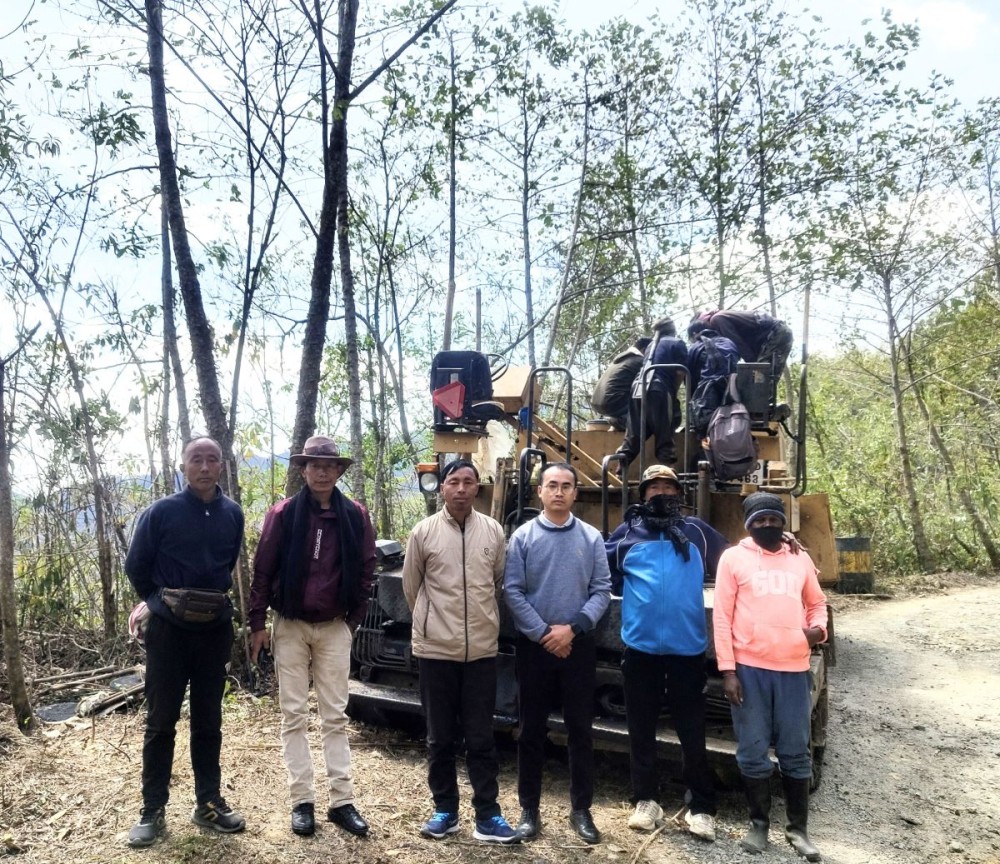 Seyochung Village Students’ Union inspected the ongoing road metalling work between Sitimi and Seyochung HQ.